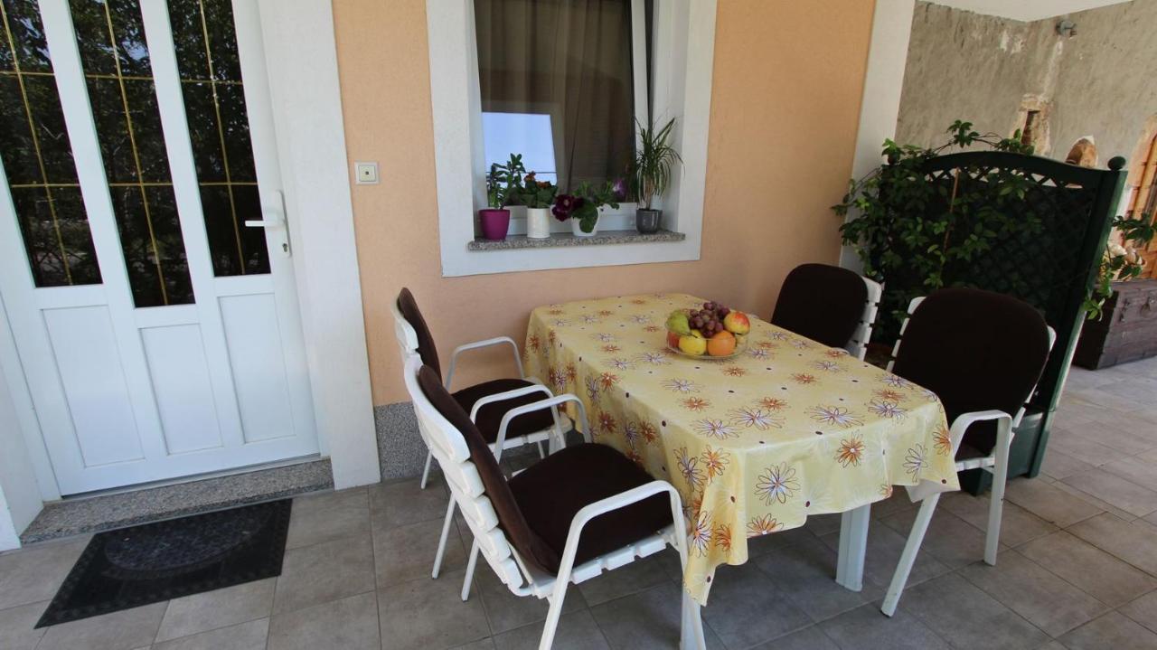 Apartments Kirincic Sveti Vid-Miholjice Экстерьер фото