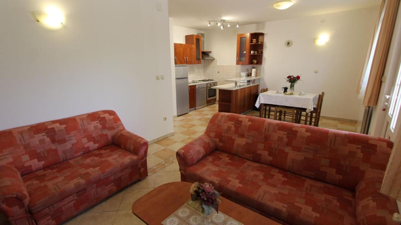 Apartments Kirincic Sveti Vid-Miholjice Экстерьер фото