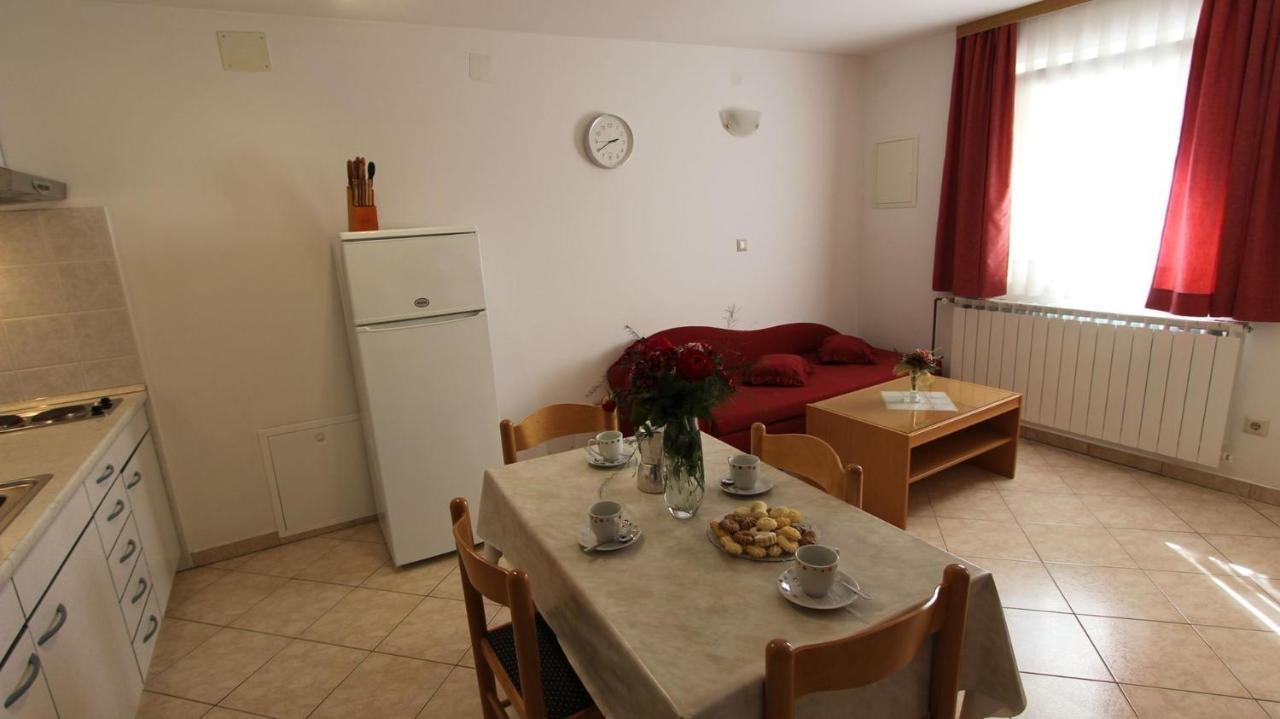 Apartments Kirincic Sveti Vid-Miholjice Экстерьер фото