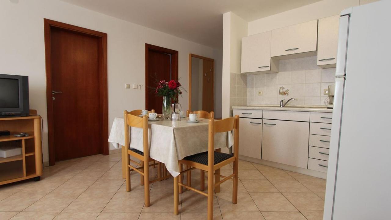 Apartments Kirincic Sveti Vid-Miholjice Экстерьер фото